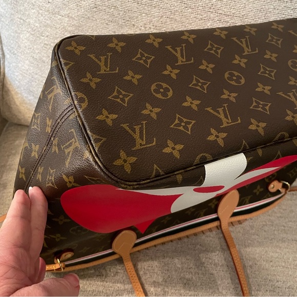 Louis Vuitton❌SOLD❌ ‘Game On’ Shoulder Bag - Picture 11 of 15